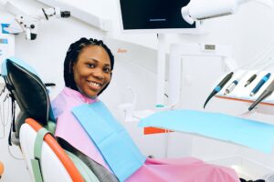 Tooth pain warning signs &ndash; patient showing signs of needing a root canal