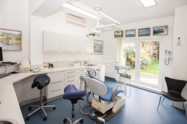 Dental surgery treatment for dental trauma and tooth injury
